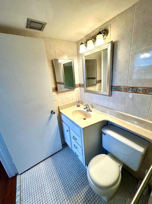 Building Photo - 7608 NW 18th St