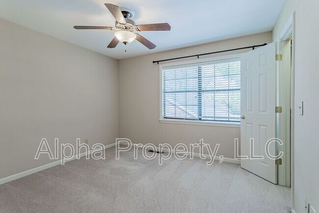 Building Photo - 408 Townes St