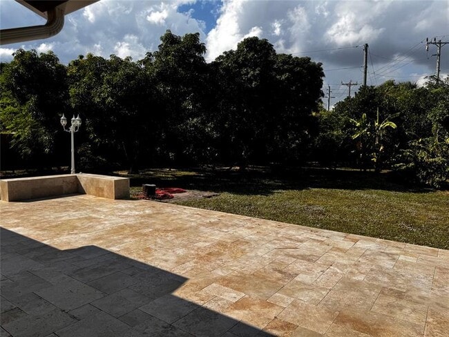 Building Photo - 401 NW 23rd St