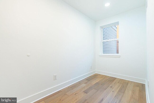 Building Photo - 2563 E Elkhart St