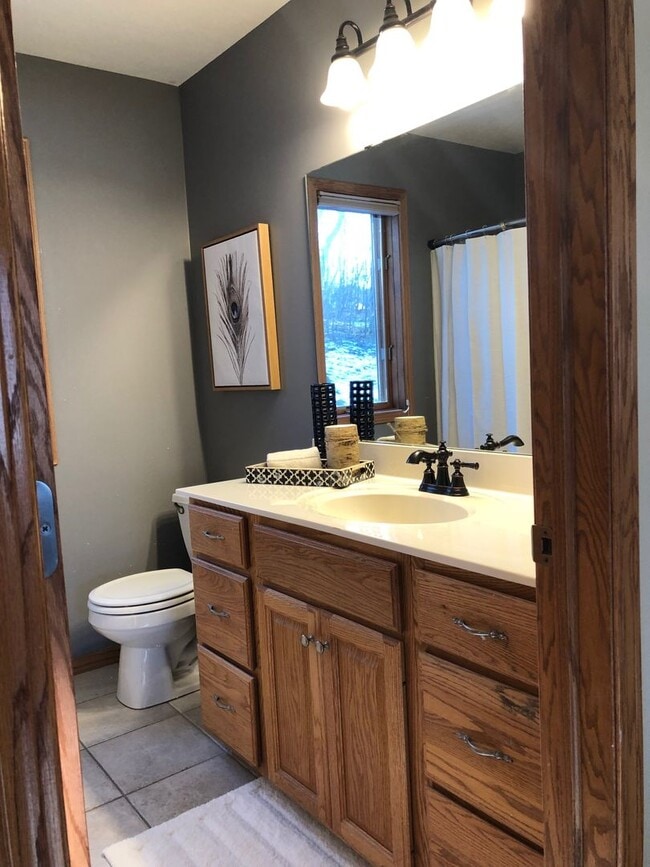 Building Photo - Southern Woods Comfort