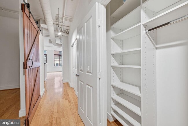 Building Photo - 1205 N Garfield St