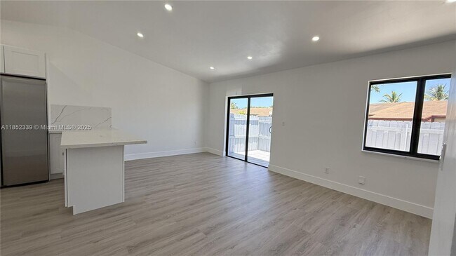 Building Photo - 20877 Snapper Pl