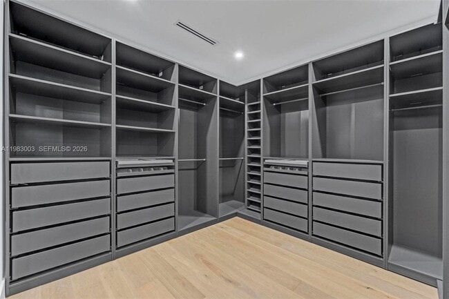 Building Photo - 630 NE 82nd St