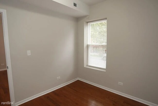 Building Photo - 3916 W Altgeld St