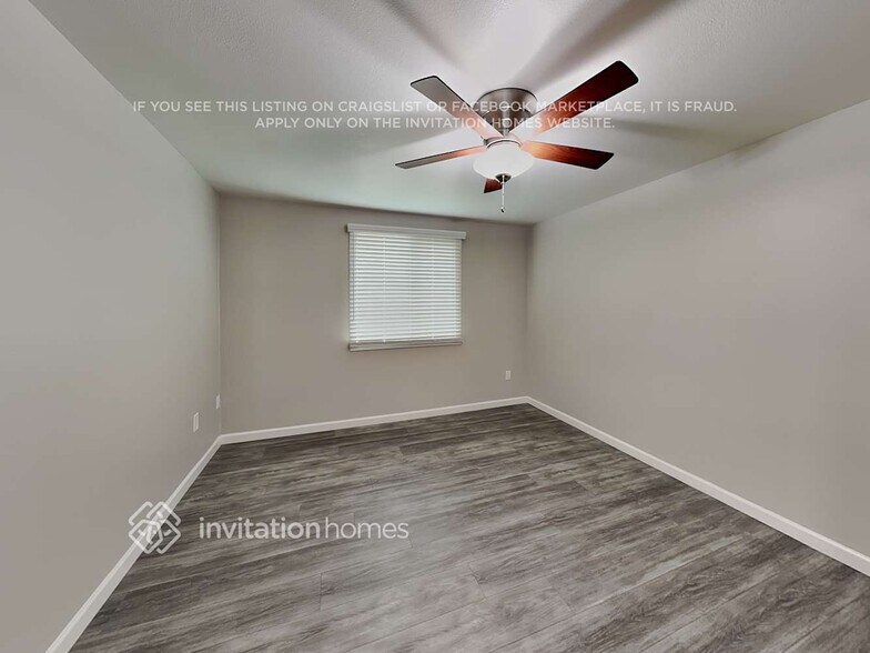 Building Photo - 1705 W Thunderbird Rd