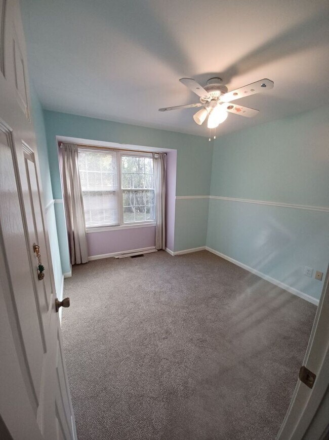 Building Photo - 8028 Valleys Crest Ct