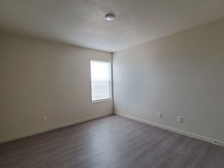 Building Photo - 5804 Rustler Dr