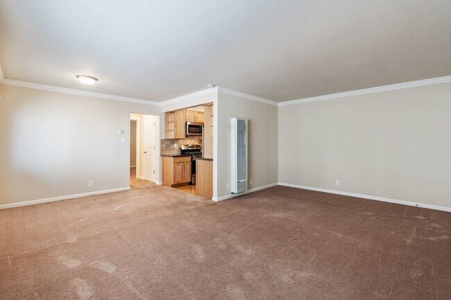 Building Photo - 1549 San Carlos Ave