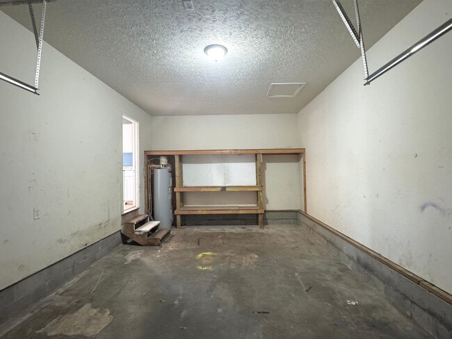 Building Photo - 726 Shetland Dr