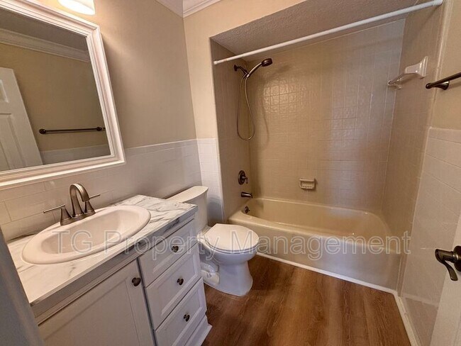 Building Photo - 7823 Fawn Brook Cir E