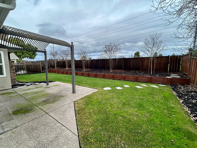 Building Photo - Clean & sharp San Ramon home for lease