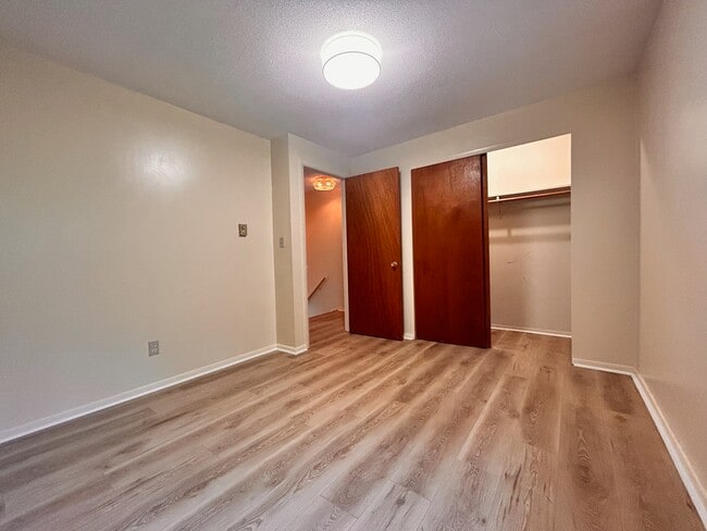 Building Photo - 213 Baxter Rd