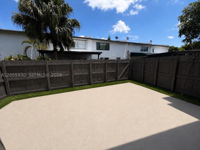 Building Photo - 6979 SW 110th Pl