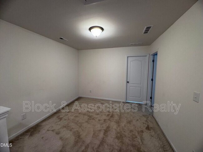 Building Photo - 1748 Clayfire Dr.