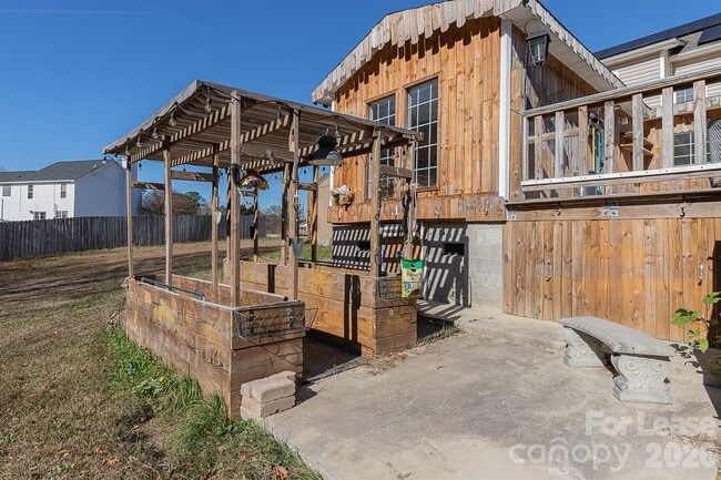 Building Photo - 110 Mendover Dr