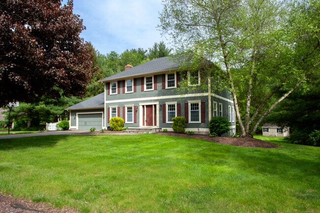 Primary Photo - 24 Old Mill Dr