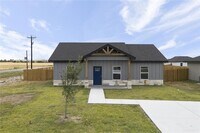 Building Photo - 1504 Unity Dr