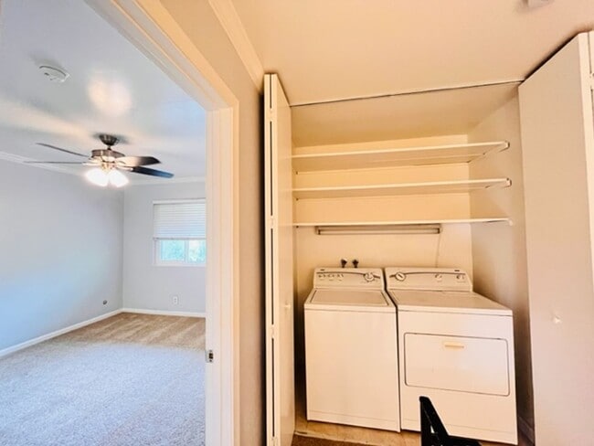 Building Photo - Charming 2BD/1.5BA, Two-Story Townhouse in West Side Danville, Near Downtown- Available NOW!