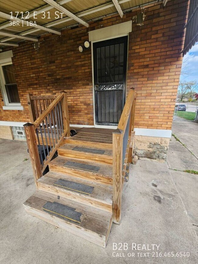 Building Photo - 1712 E 31st St