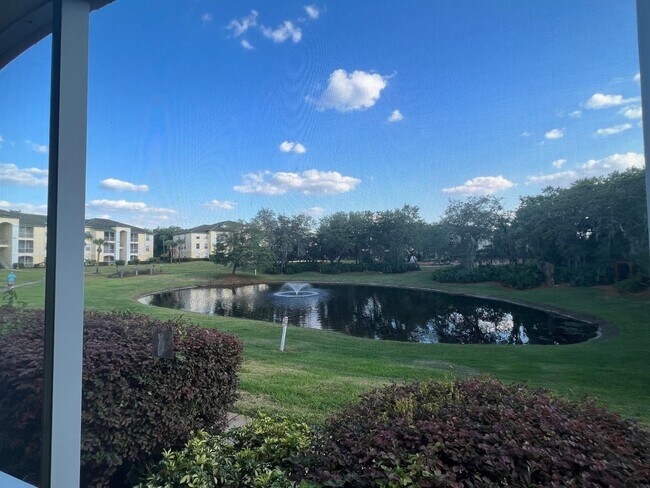 Building Photo - 2 Bedroom 2 Bath Condo For Rent in Kissimm...