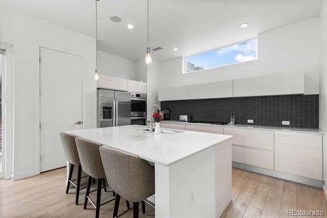 Building Photo - 1711 King St