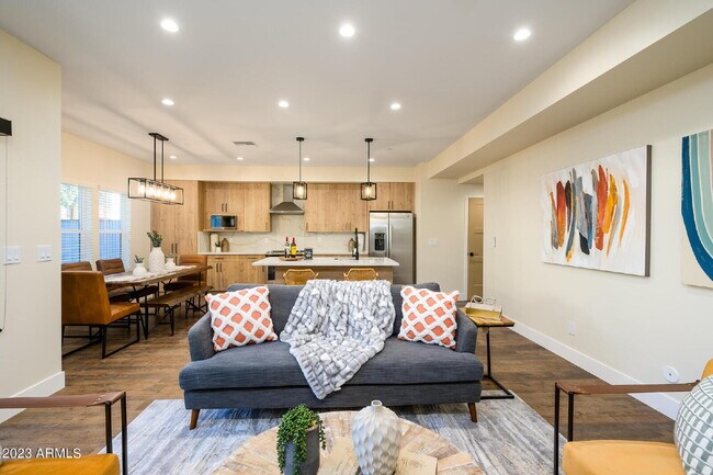 Building Photo - Exclusive Urban Sanctuary—Sophisticated Townhouse in Vibrant Phoenix