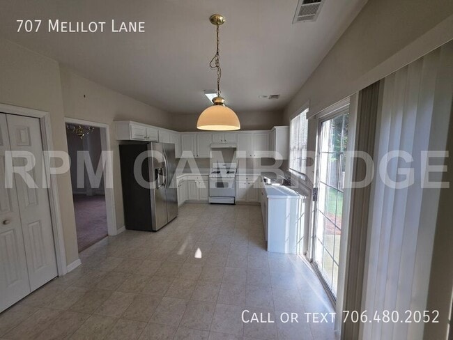Building Photo - 707 Melilot Ln