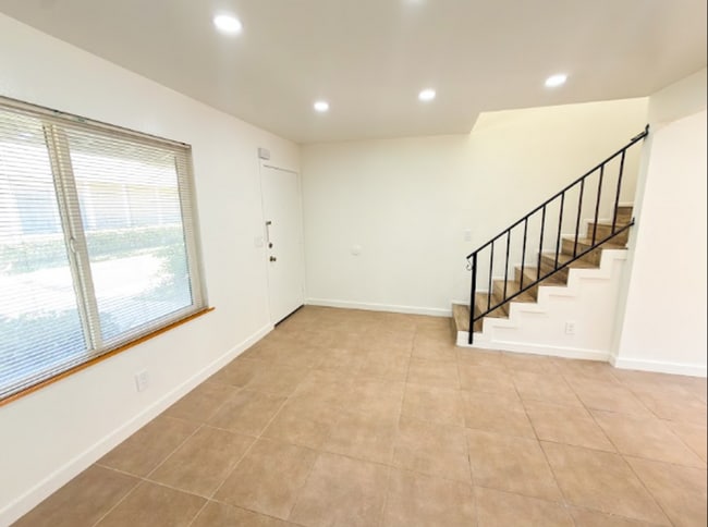 Building Photo - 15224 Shadybend Dr