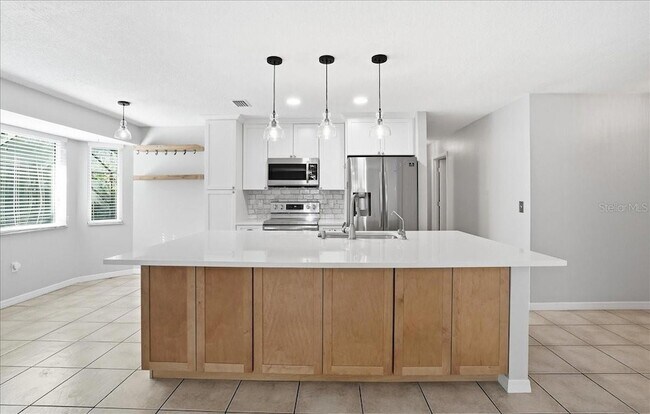 Building Photo - 6808 Friendship Dr