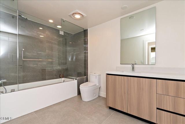 Building Photo - 39 N Los Robles Ave