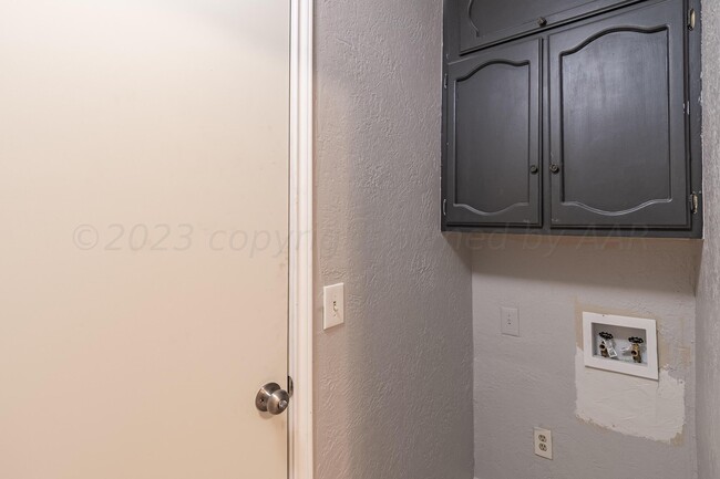 Building Photo - 5130 Leland Dr