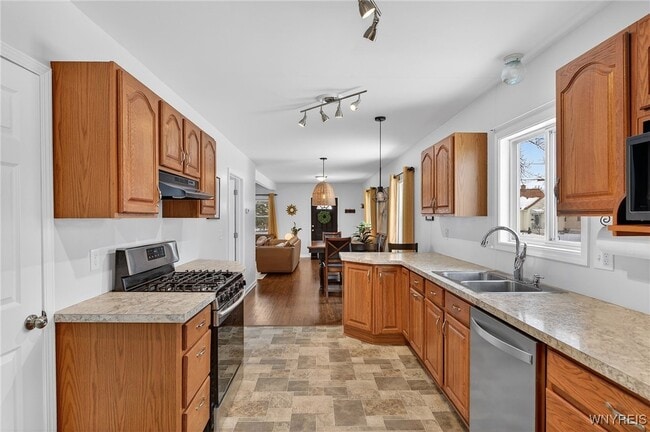 Building Photo - 47 15th Ave