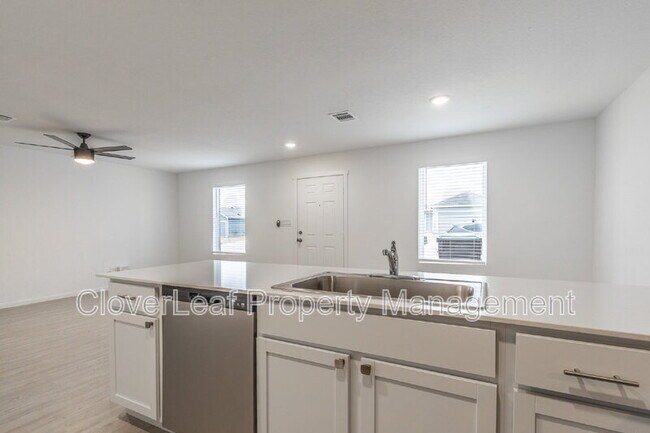 Building Photo - 12858 Ratcliff Lk