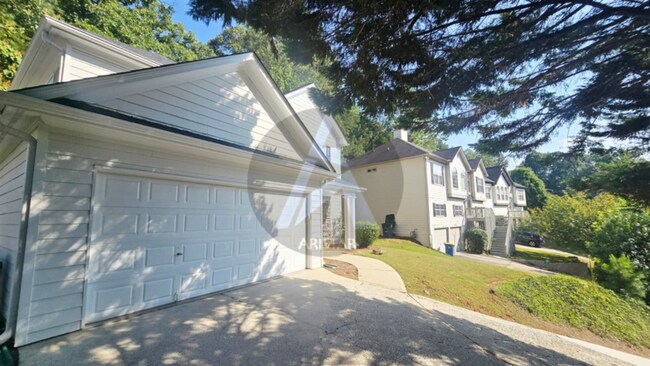 Building Photo - 2624 McGuire Dr