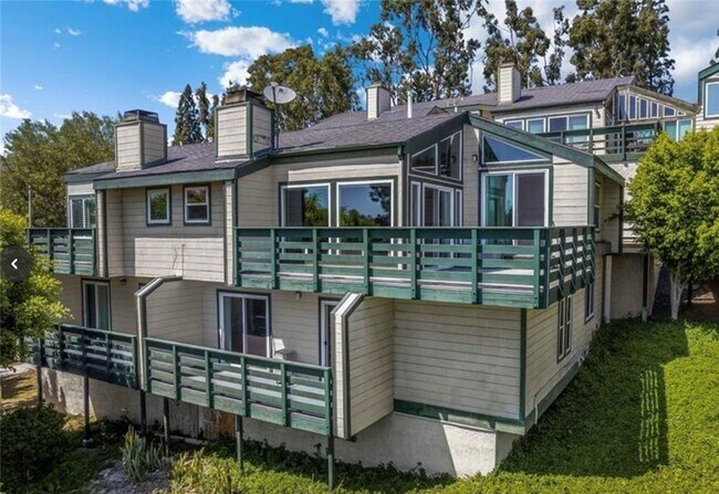 Primary Photo - 2017 Orchard Dr