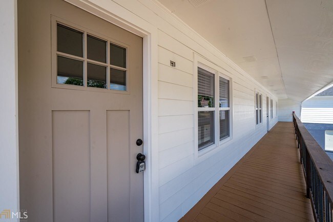 Building Photo - 220 Alcovy St