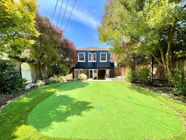 Building Photo - Westwood Park - Stunning 3BR+ / 2 BA Home w/Fabulous Back Yard! - PROGRESSIVE