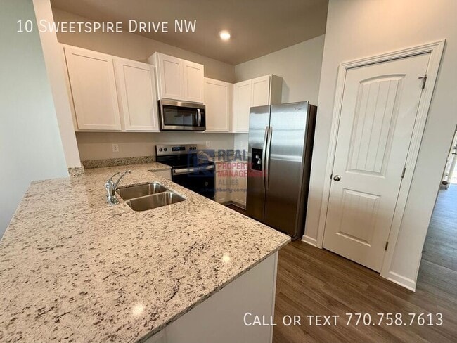 Building Photo - 10 Sweetspire Dr NW