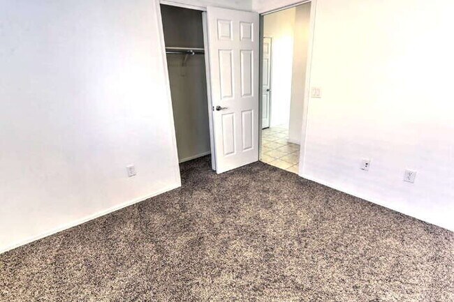 Building Photo - Rancho Sahuarita Home