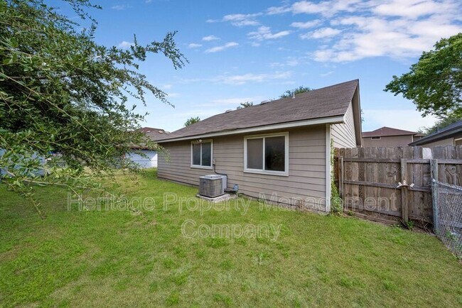 Building Photo - 7522 Yellow Sand Dr