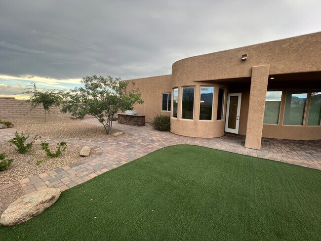 Building Photo - 14466 E Flamingo Cres Pl