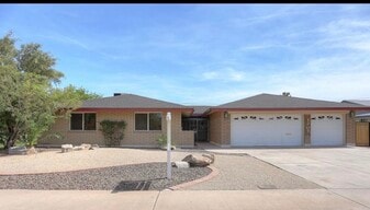 Building Photo - 1207 E Loyola Dr