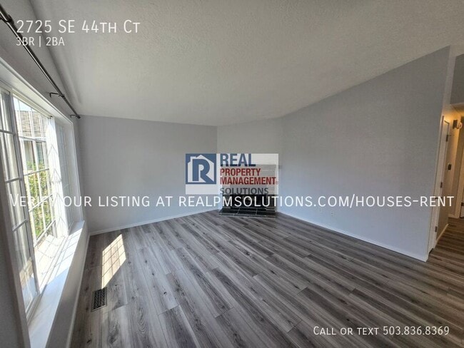 Building Photo - 2725 SE 44th Ct