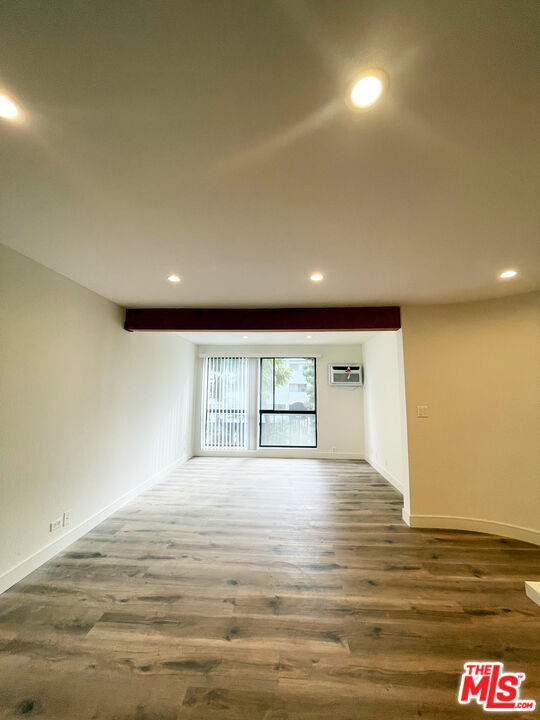 Building Photo - 1440 Veteran Ave