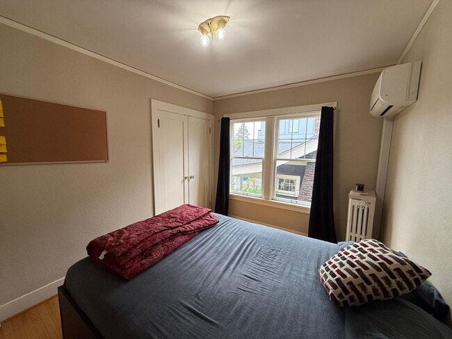 Building Photo - 1 Bed 1 Bath Top Floor Wallingford Condo!