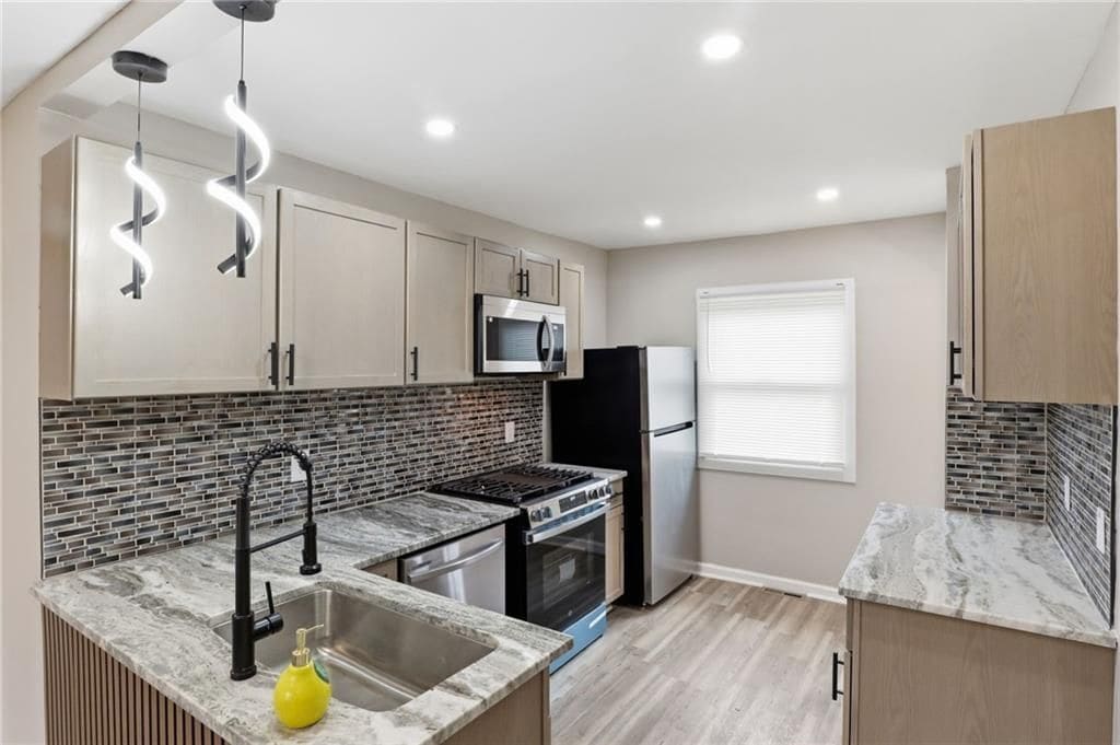 Building Photo - 126 Brookridge Dr