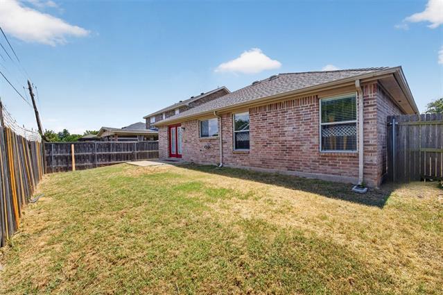 Building Photo - 2215 Splendor Ct