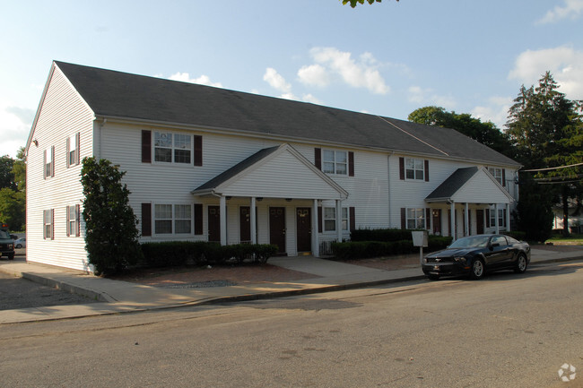 Primary Photo - Barclay Village Apartments