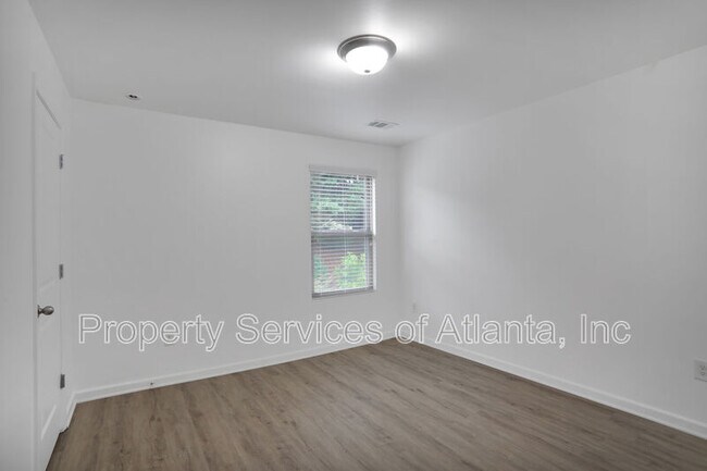 Building Photo - 268 Stone Park Dr